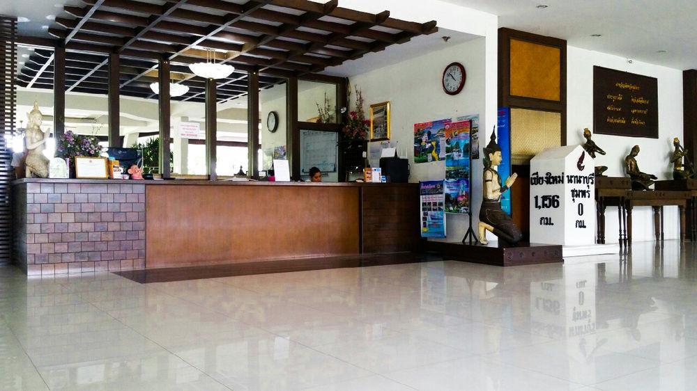 Nana Buri Hotel Chumphon Buitenkant foto