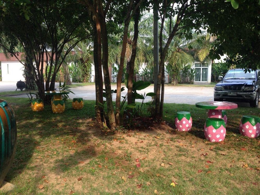 Nana Buri Hotel Chumphon Buitenkant foto
