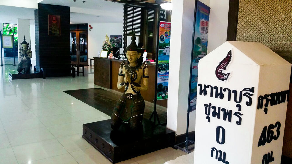 Nana Buri Hotel Chumphon Buitenkant foto