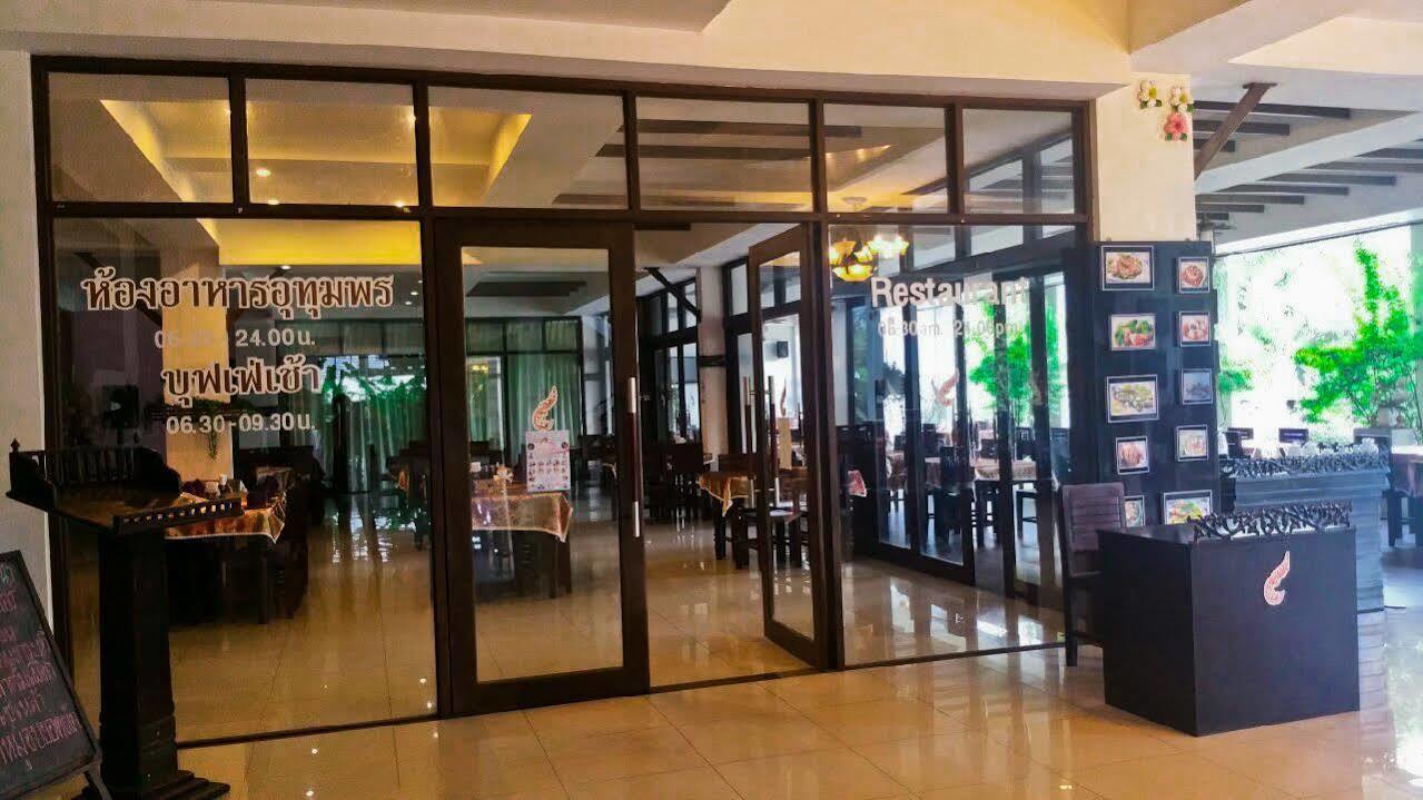 Nana Buri Hotel Chumphon Buitenkant foto