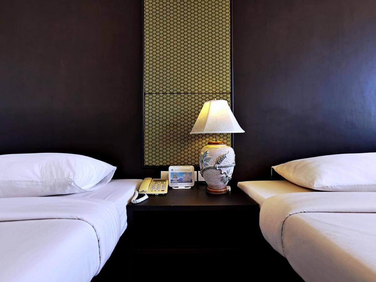 Nana Buri Hotel Chumphon Buitenkant foto